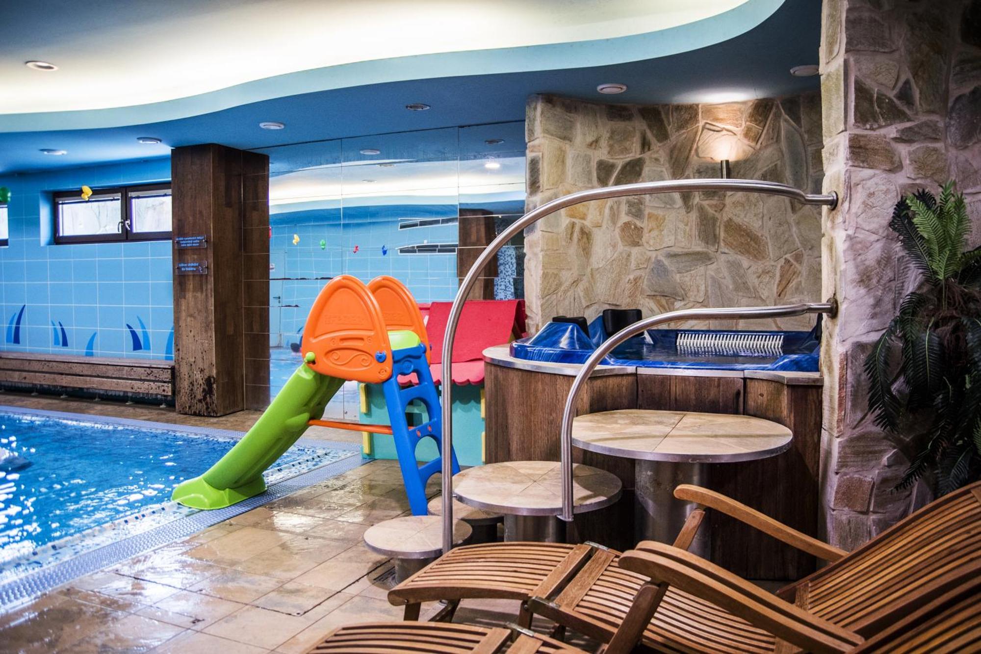 Hotel Elegance Šumperk Esterno foto