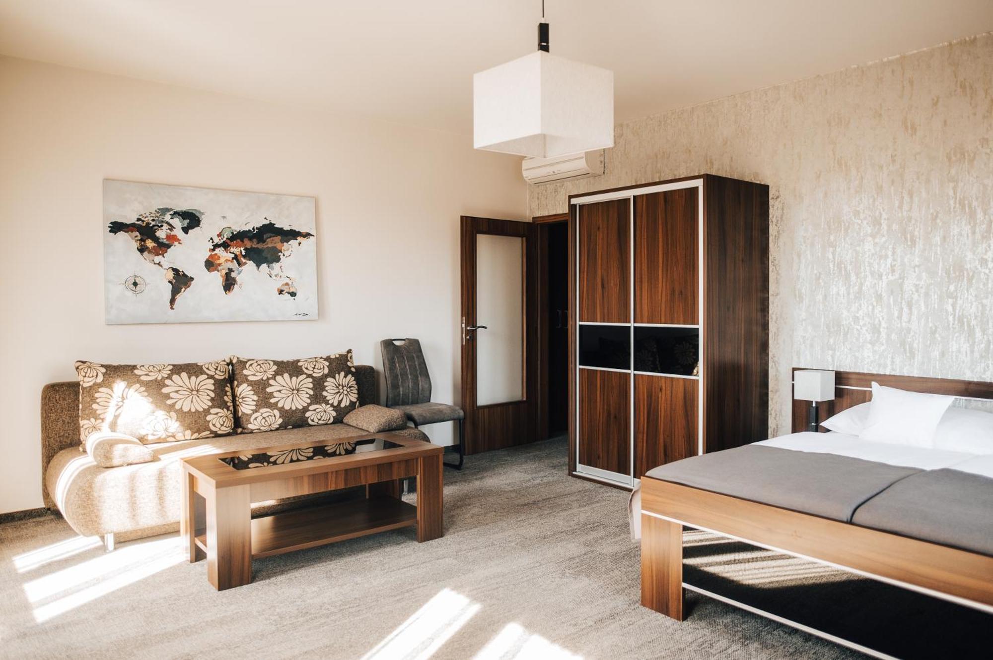 Hotel Elegance Šumperk Esterno foto