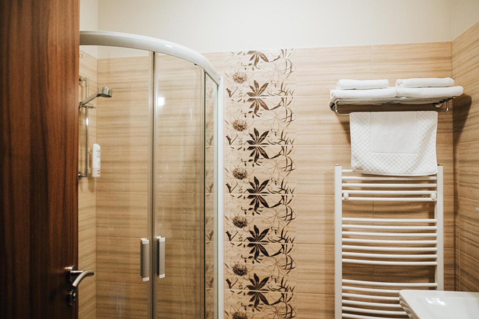Hotel Elegance Šumperk Esterno foto